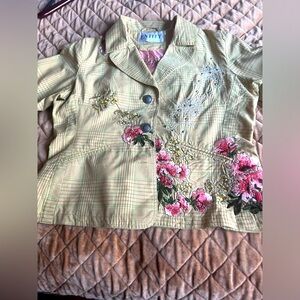 Beautifullly appliquéd cotton jacket.